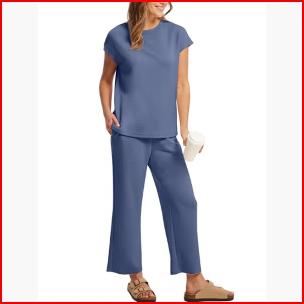 Medium Polyester Blend Lounge Set Cap Sleeve Top … - image 4